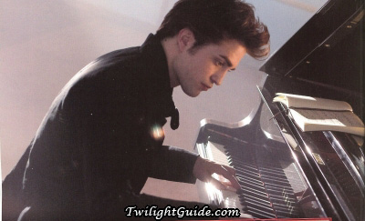 edward-cullen-piano[1].jpg