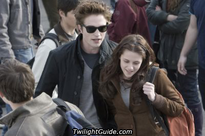 bella-edward-crowd[1].jpg