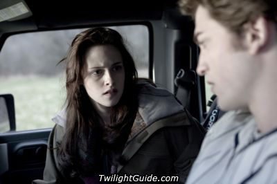 bella-edward-talking[1].jpg