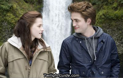 bella-edward-waterfall[1].jpg